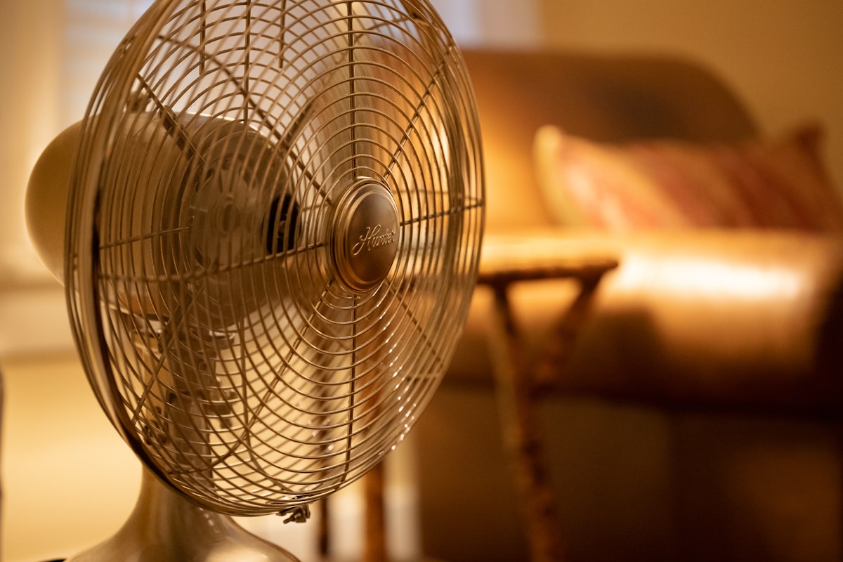 Ventilator lamp combineren: stijl en verkoeling in je interieur